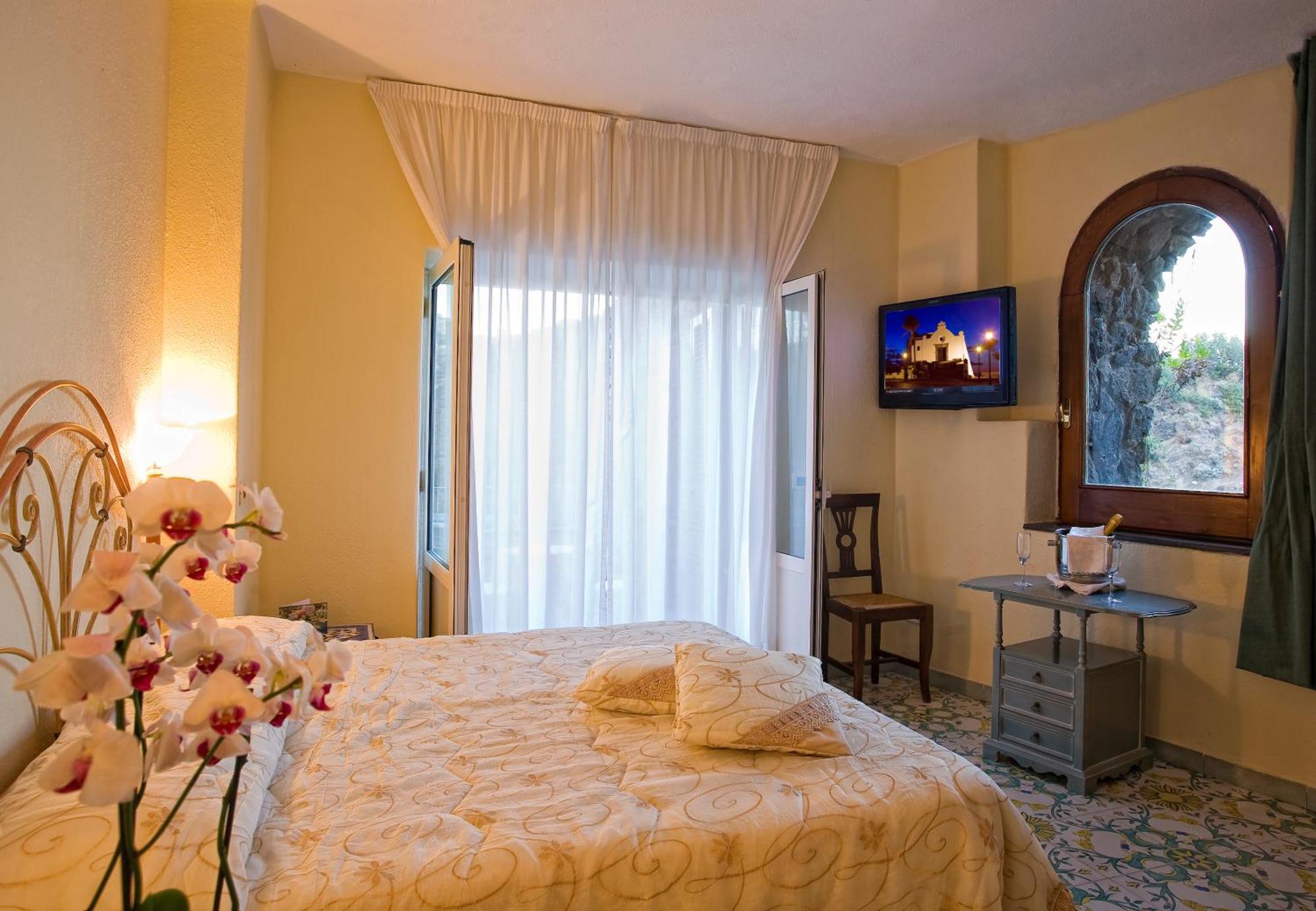 Strand Hotel Delfini Ischia Luaran gambar